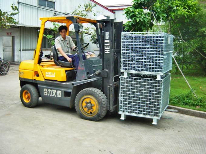 lồng trữ hàng
