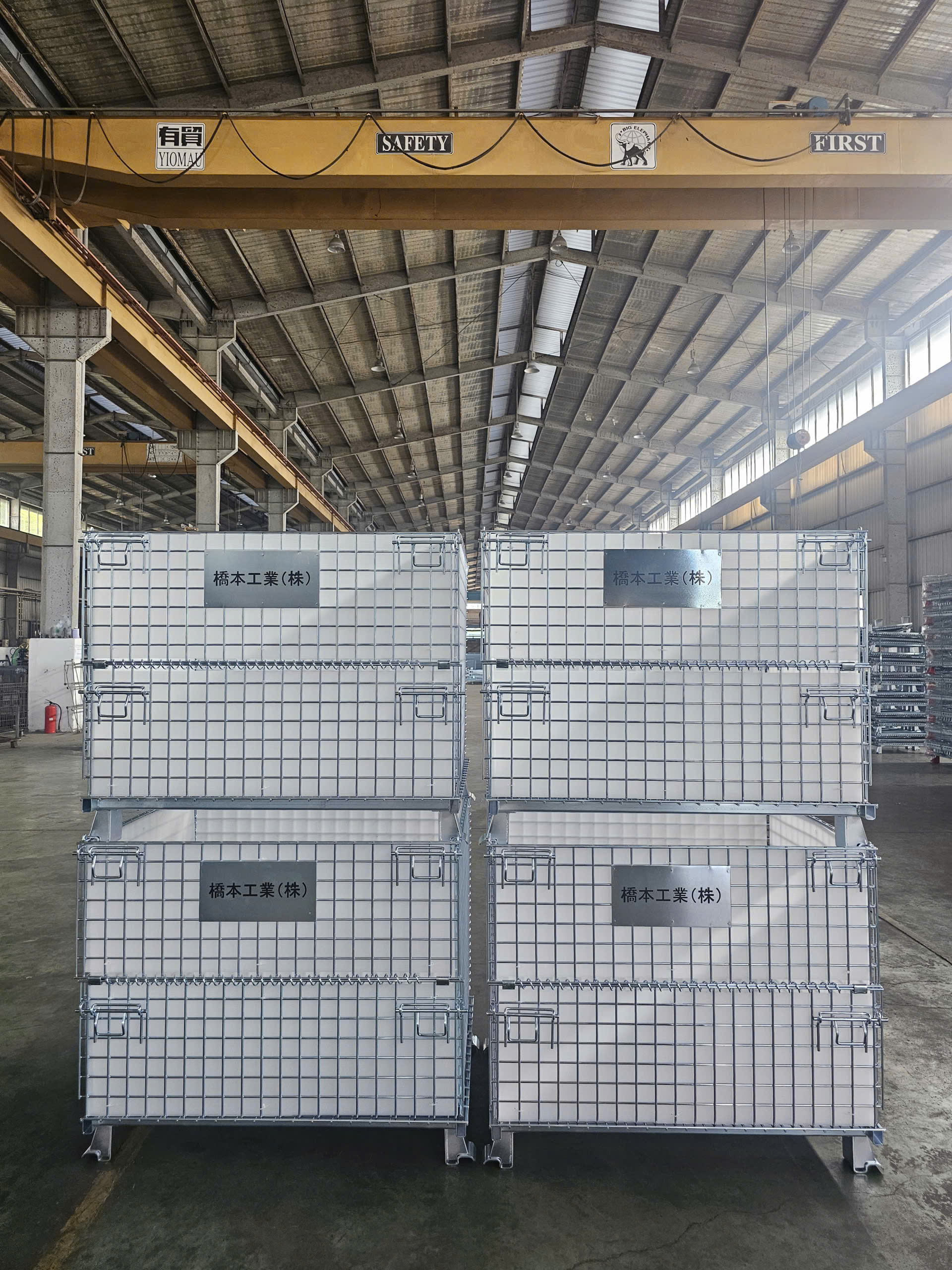 lồng sắt có tấm lót